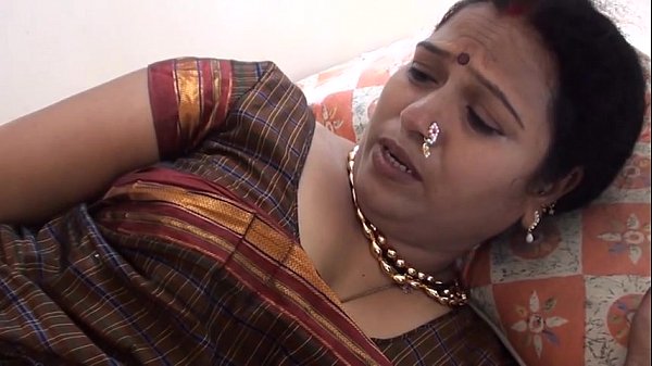 Kannada Sexey Vidoes - Kannada sex video of a hot south indian aunty Geetha