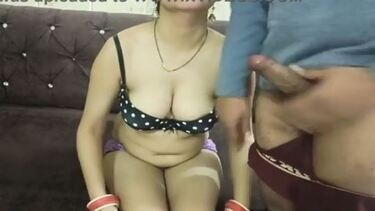 Horny Indian aunty sex videos - Desi aunties fuck clips