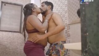 Sex in bathroom with hot bhabhi